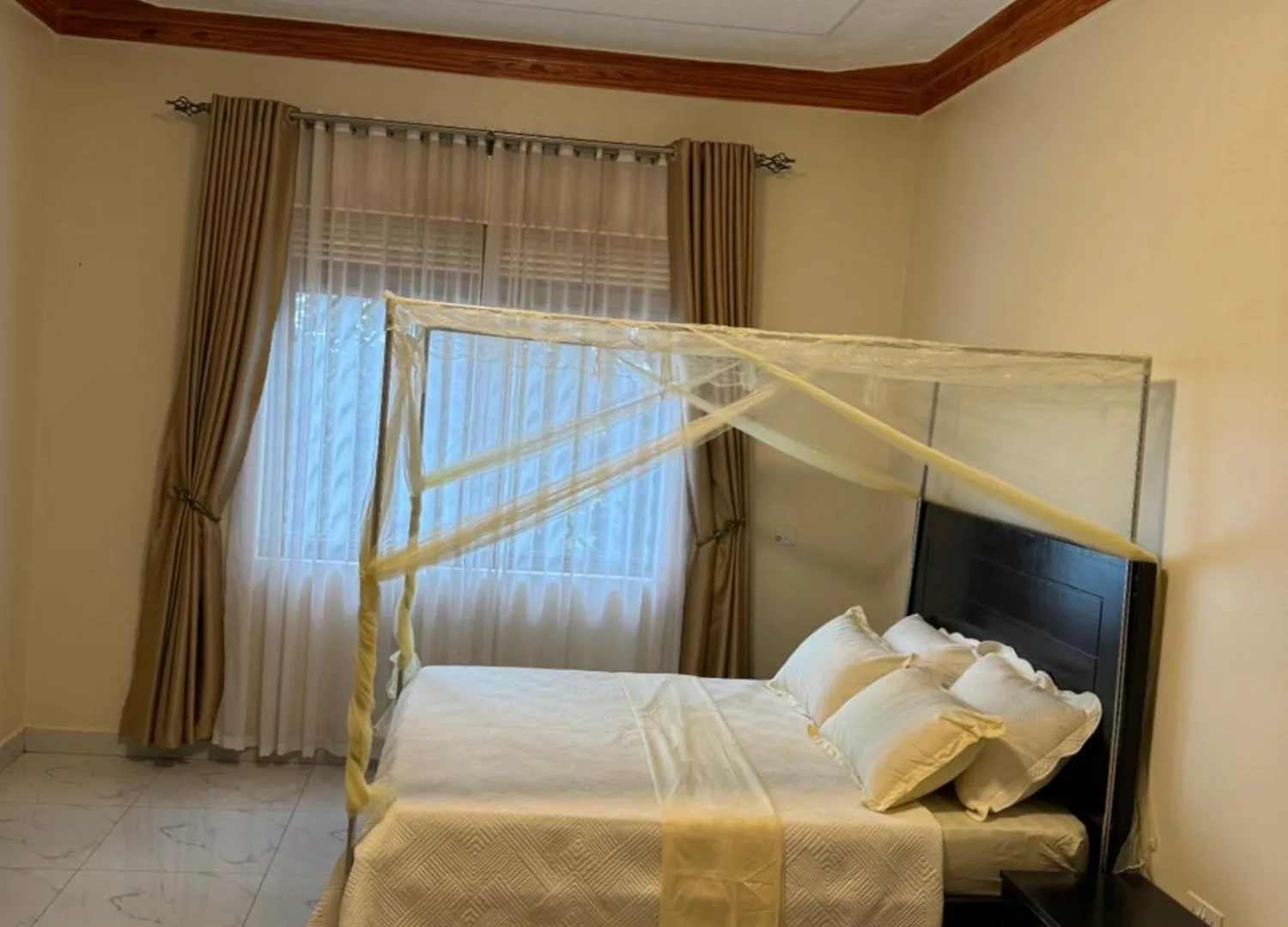 Craven Cottages Kampala 0*,